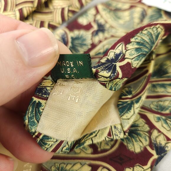 2 Tom James Floral & Geometric Silk Ties Made in The USA - Picture 6 of 10